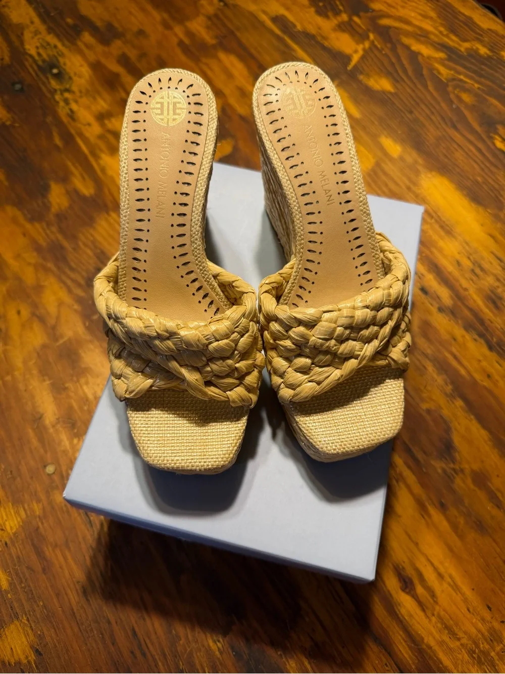 ANTONIO MELANI Like New Size 6 Natural Tan Braided Platform Slide Sandals